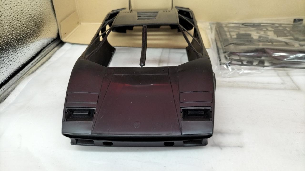 TAMIYA　カウンタック Tamiya 1/24 Lamborghini Countach LP500S Model Kit (Red w