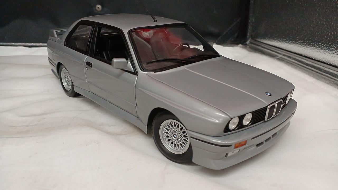 ミニチャンプス(MINICHAMPS)|BMW M3 STREET 1/18 1987|HARDOFF