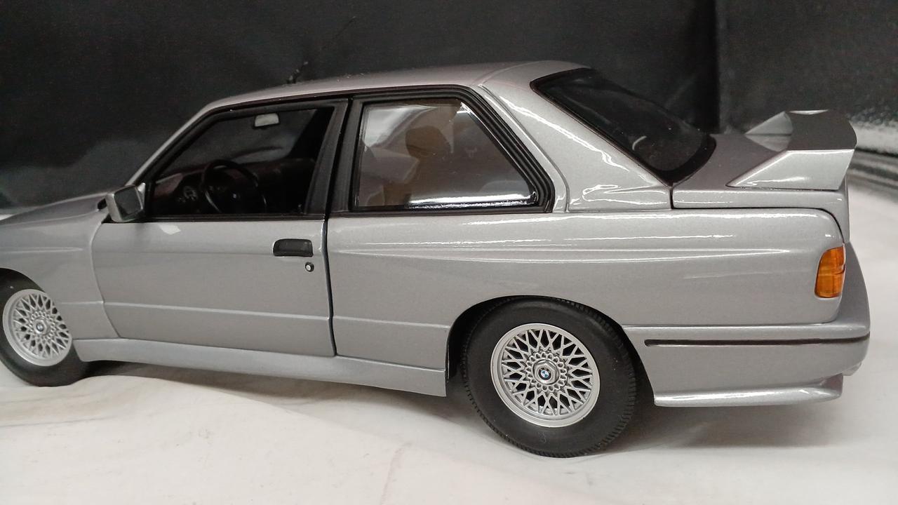 ミニチャンプス(MINICHAMPS)|BMW M3 STREET 1/18 1987|HARDOFF