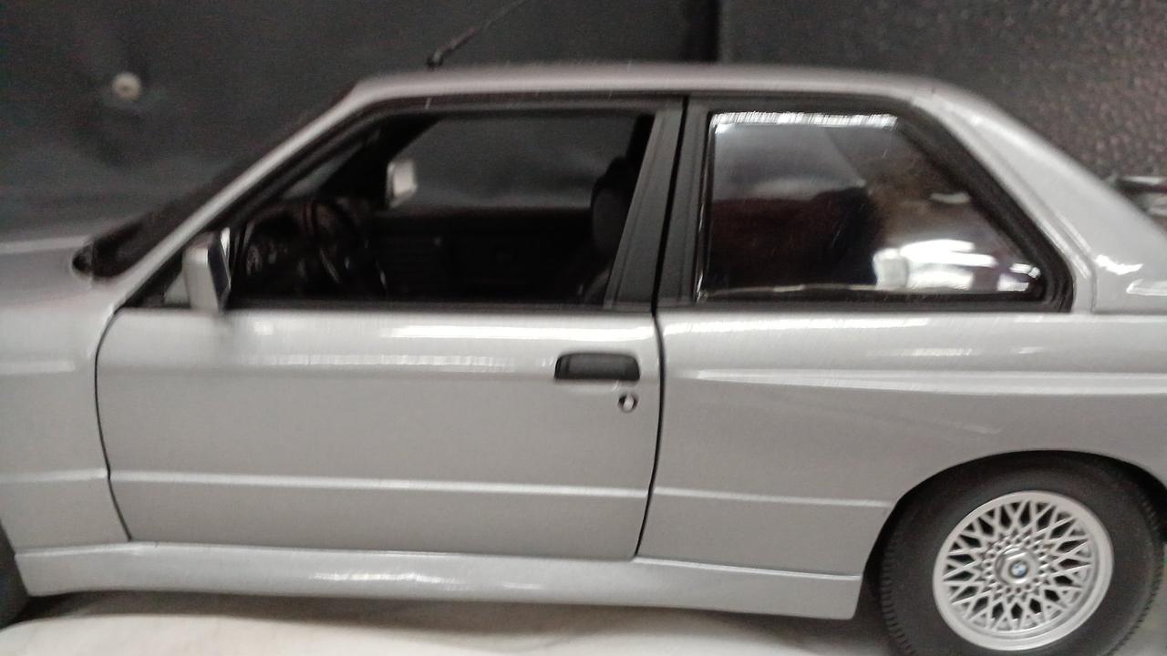 ミニチャンプス(MINICHAMPS)|BMW M3 STREET 1/18 1987|HARDOFF