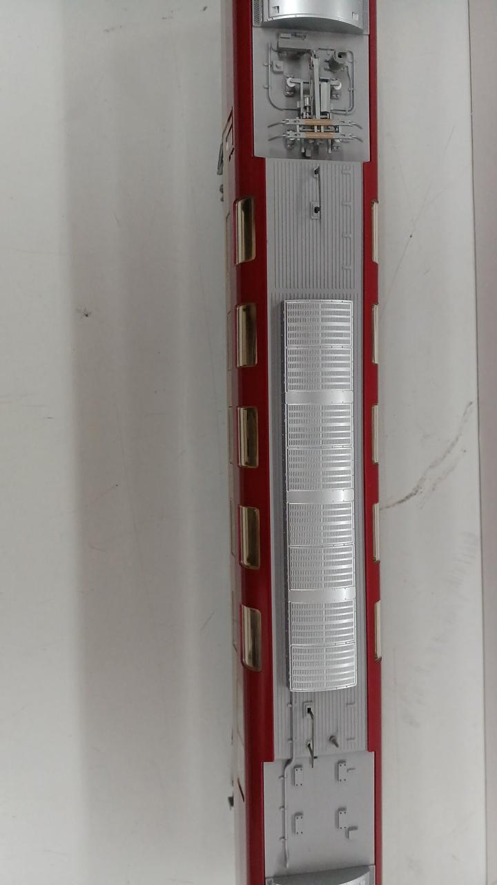 モハネ285-3　パンタグラフ欠品