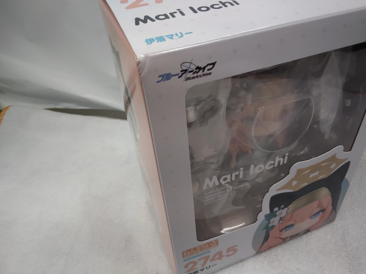 角に少々のダメージあり