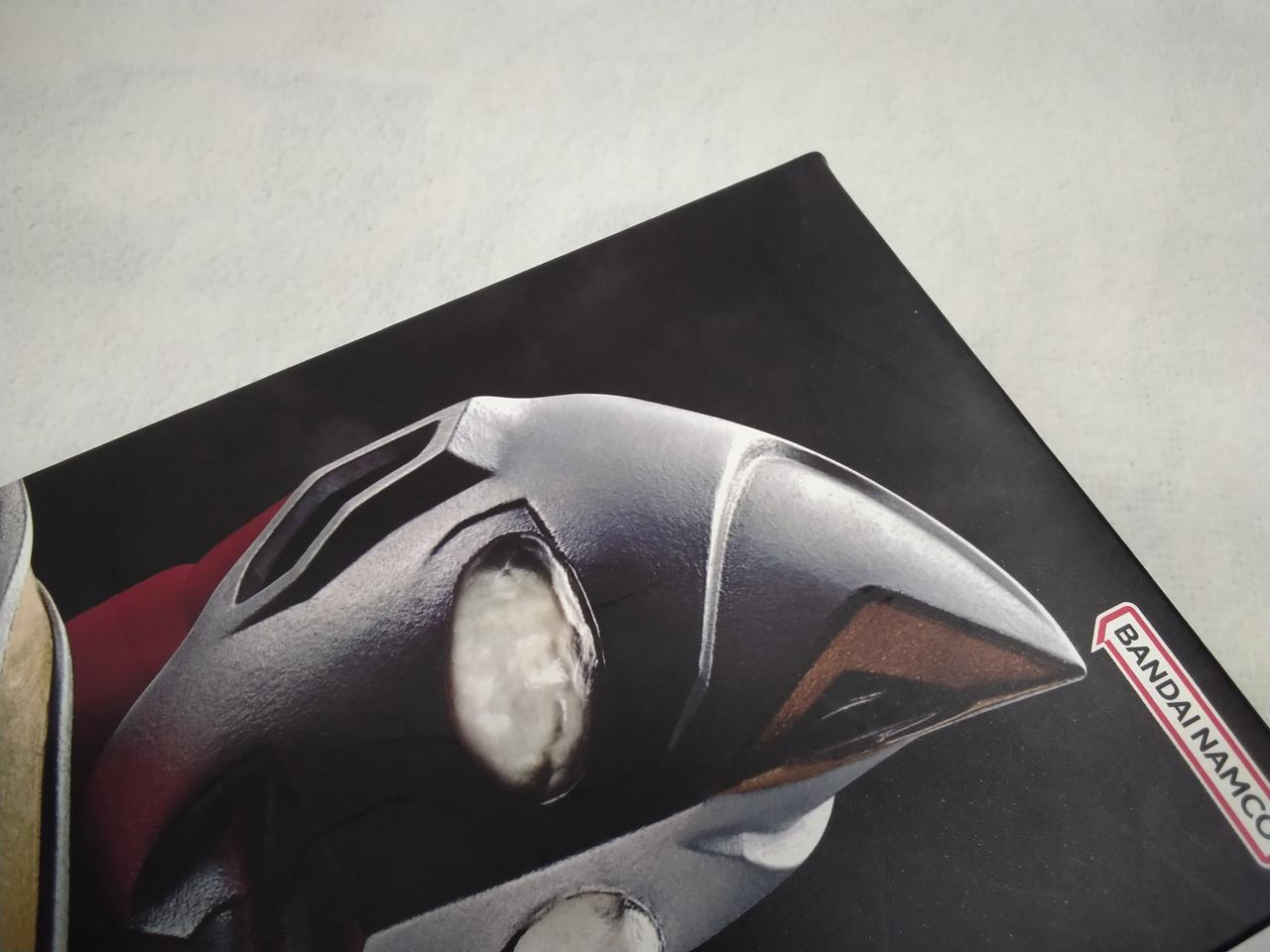 箱全体にキズ、汚れあり