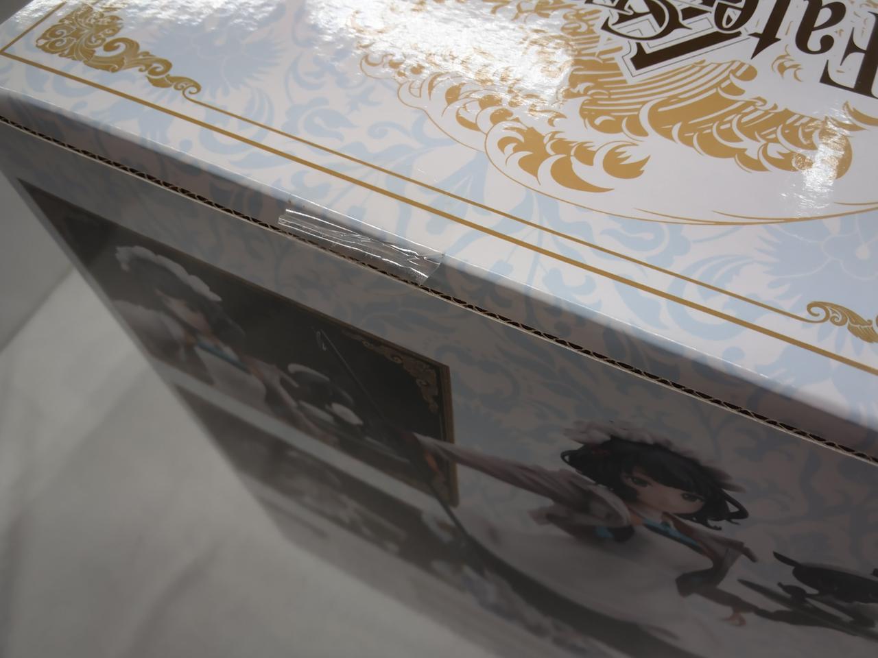 テープがぴったり止められていません