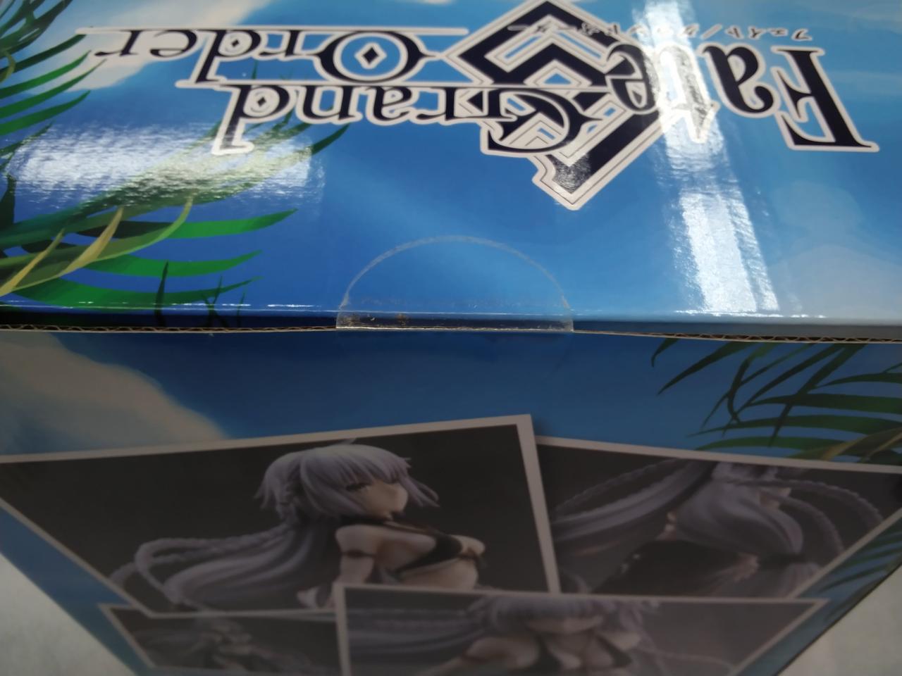 テープ部分に汚れあり