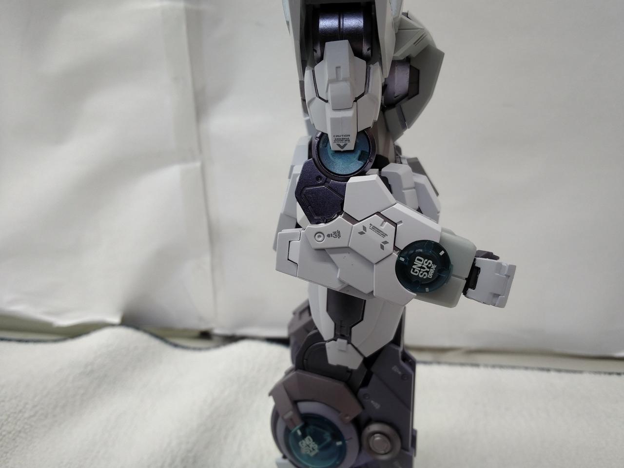 関節などに使用感(可動時のスリ傷)あり