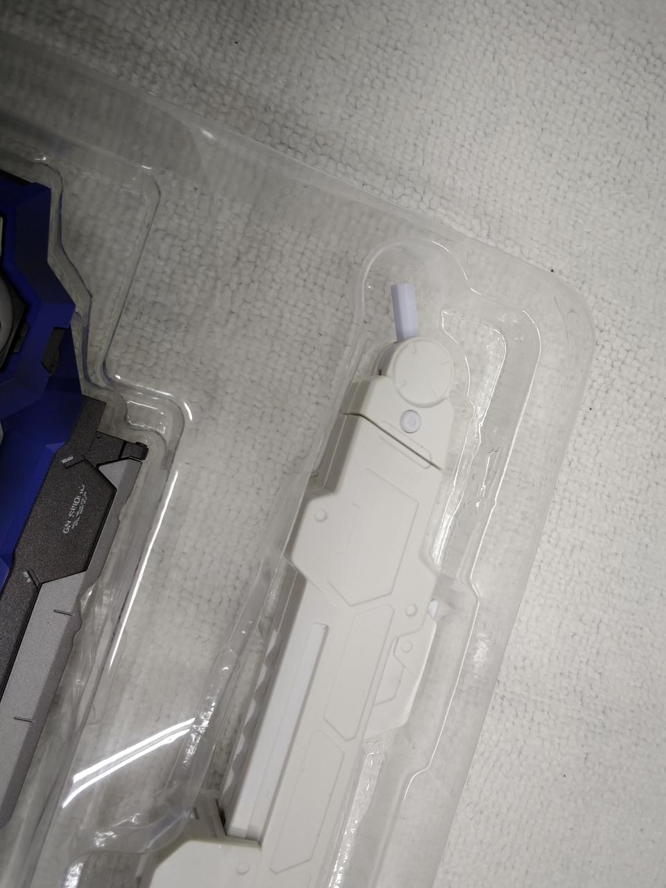 支えパーツに変色あり。