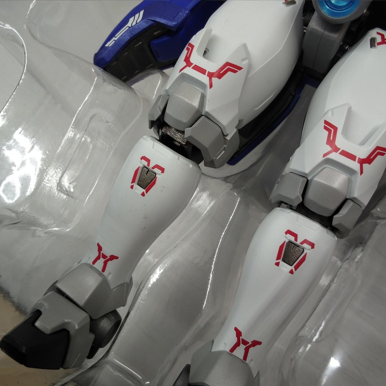 足に少々の汚れあり