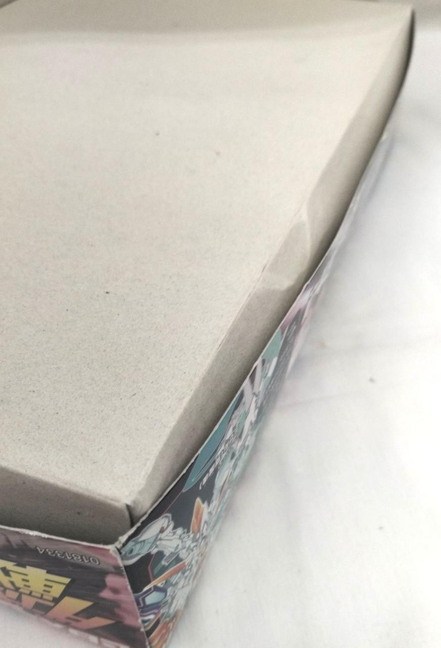 外箱ダメージあり