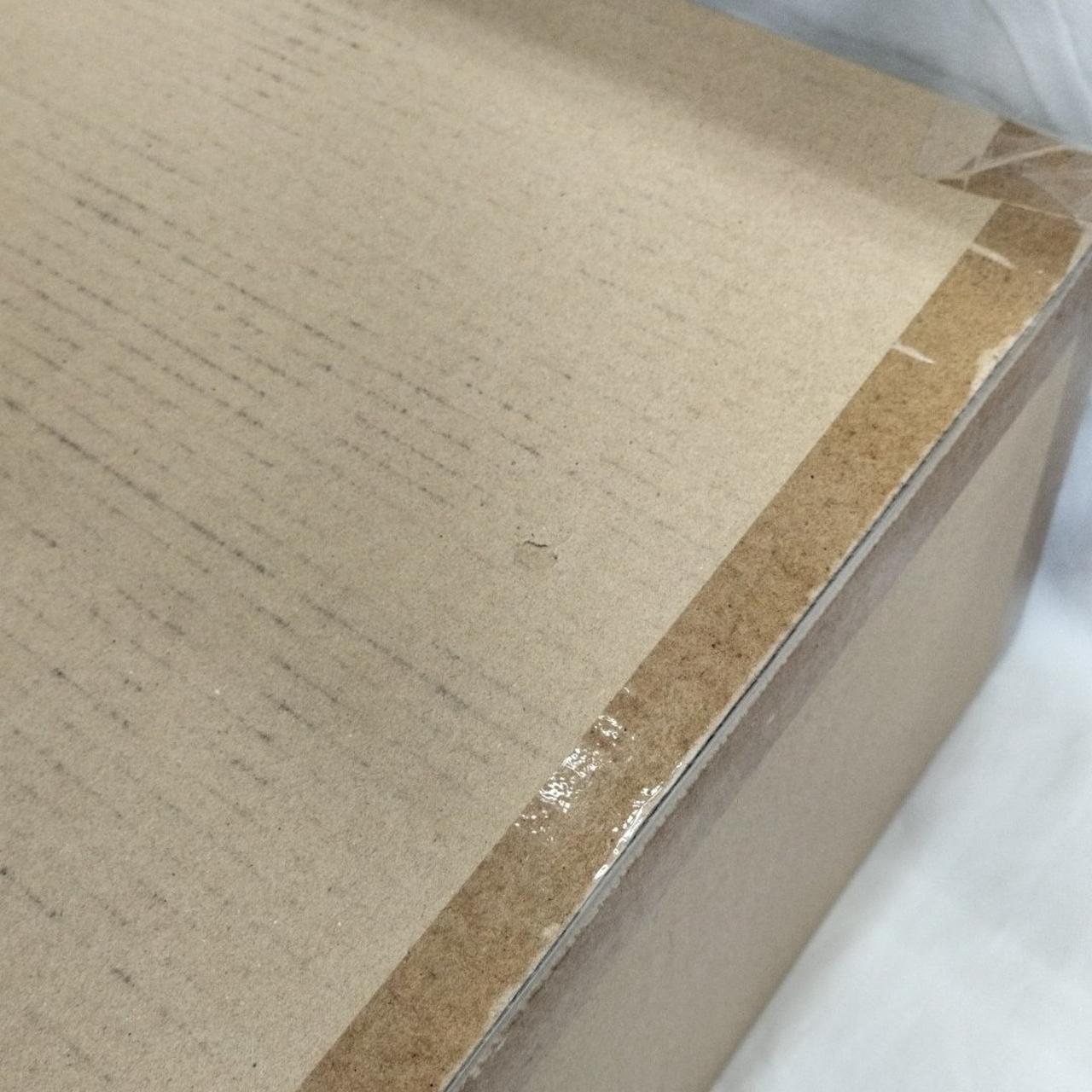 輸送箱ダメージ部分