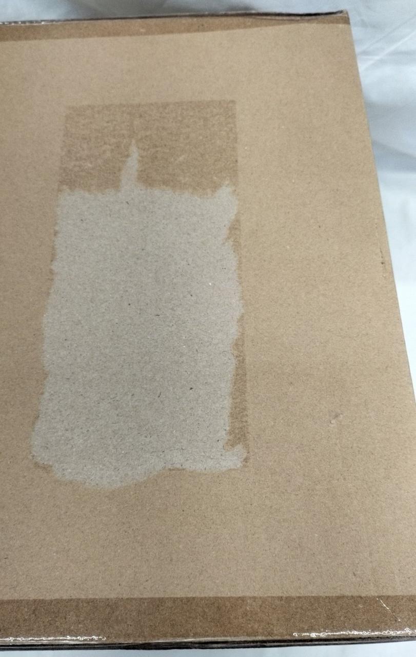 外箱ダメージあり