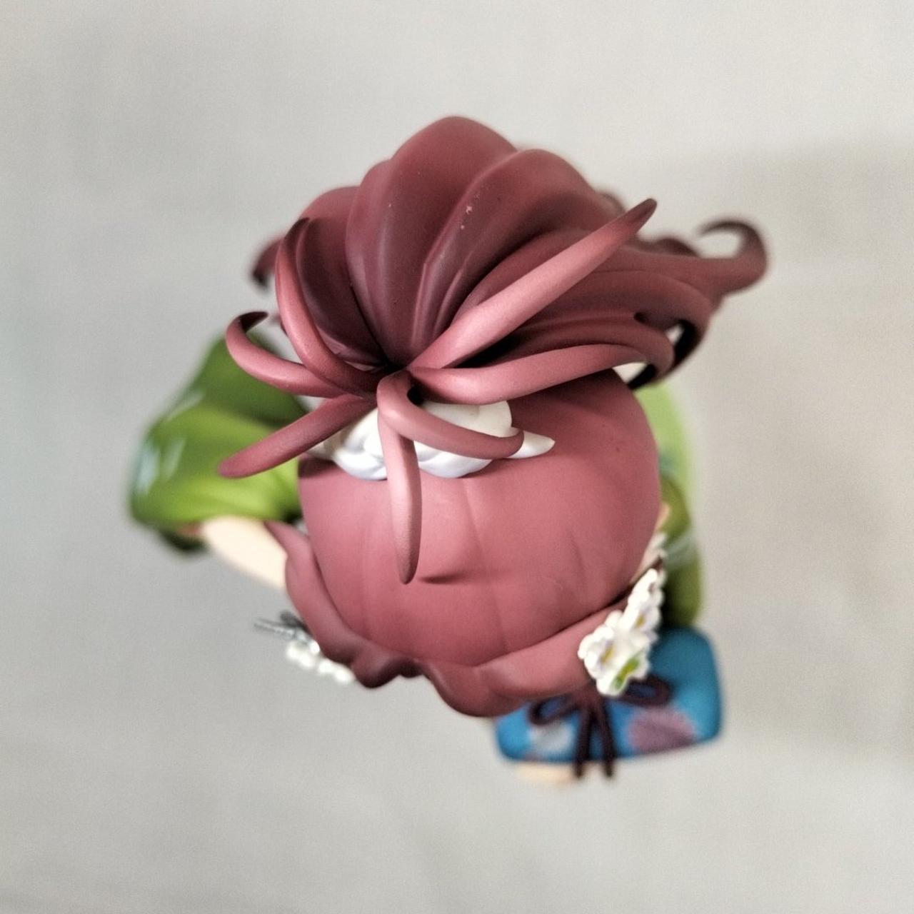 髪に若干の塗装剥げあり