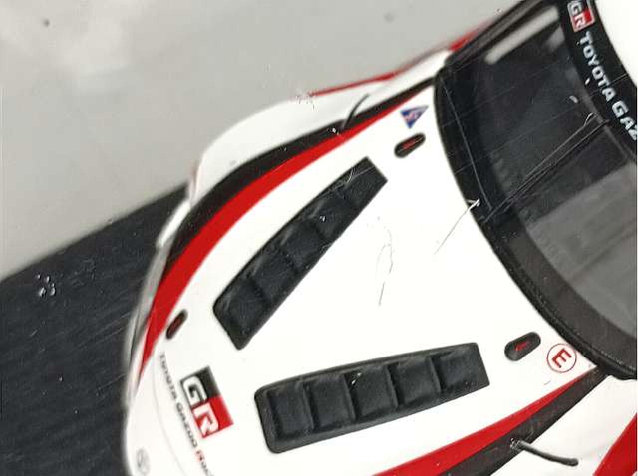 ケースにキズがあります。