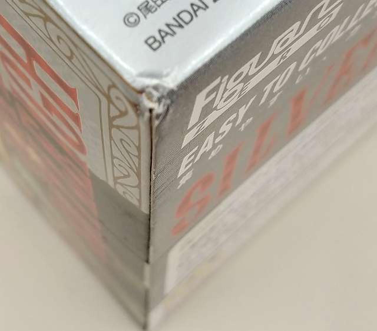 角が凹んでいます。