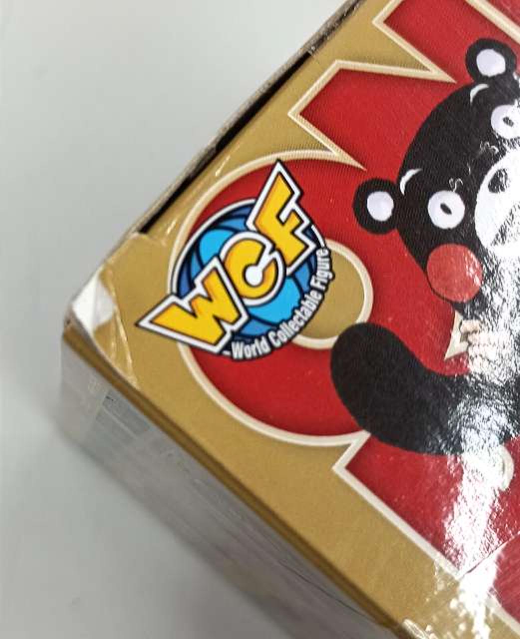 少しめくれています。