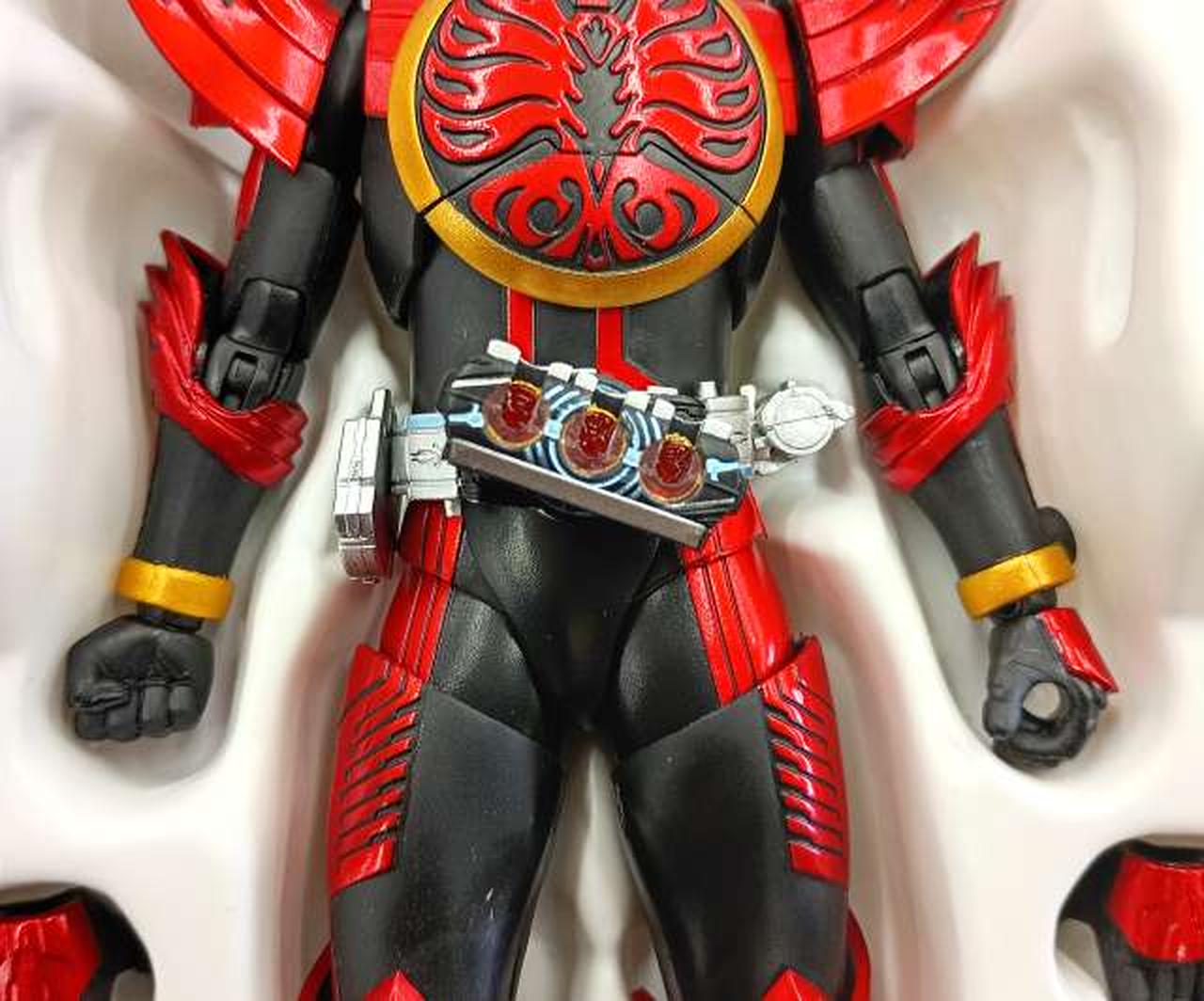 ベルト用のメダルはベルトにセット済です。