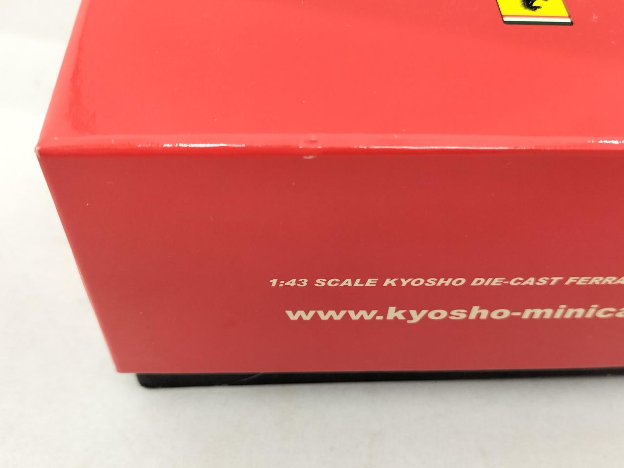 箱に傷みが見受けられます。