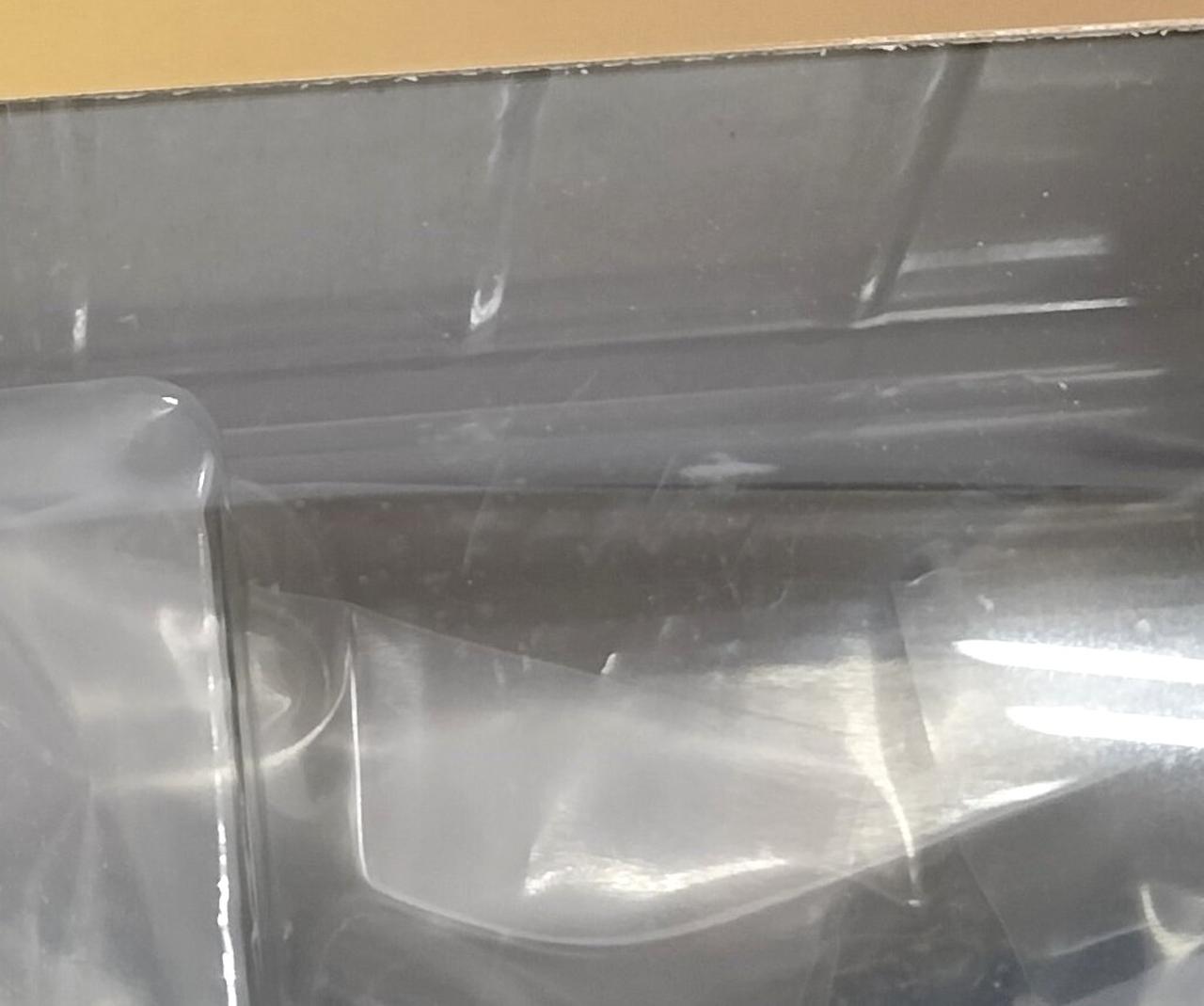 箱に傷みが見受けられます。