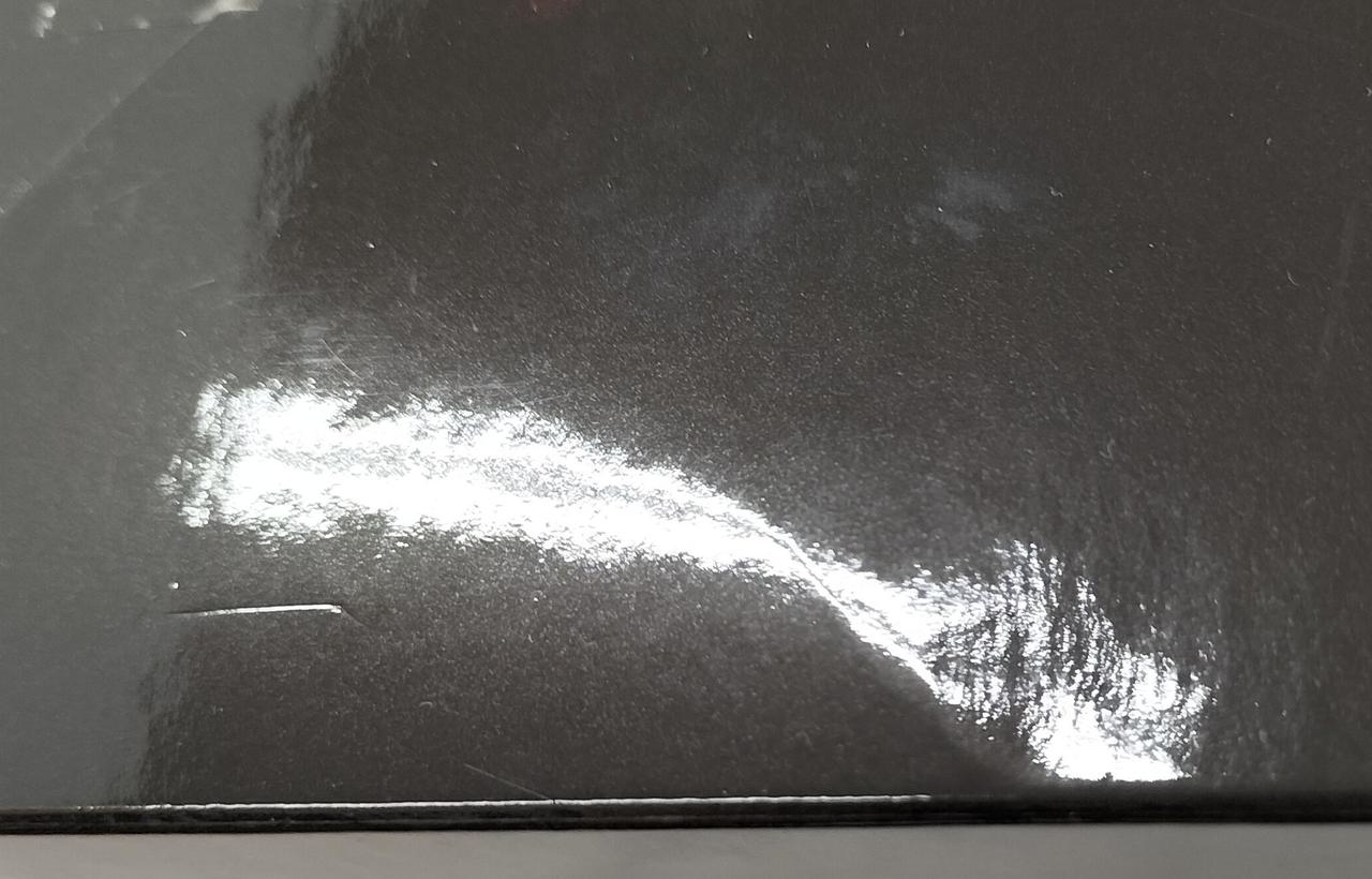 箱に傷みが見受けられます。