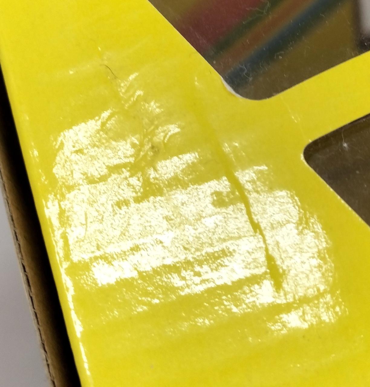 箱に傷みが見受けられます。