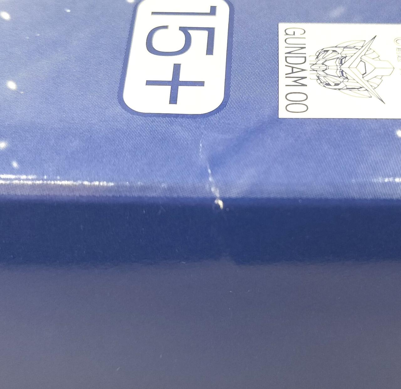 箱に傷みが見受けられます。