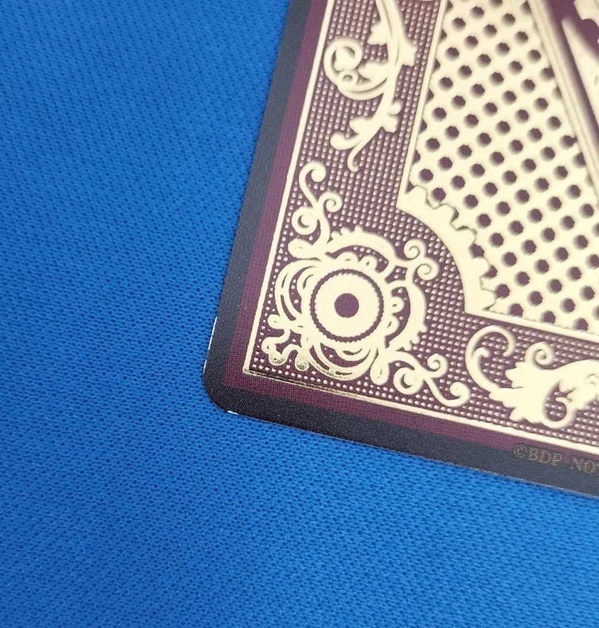 白欠けが見受けられます。