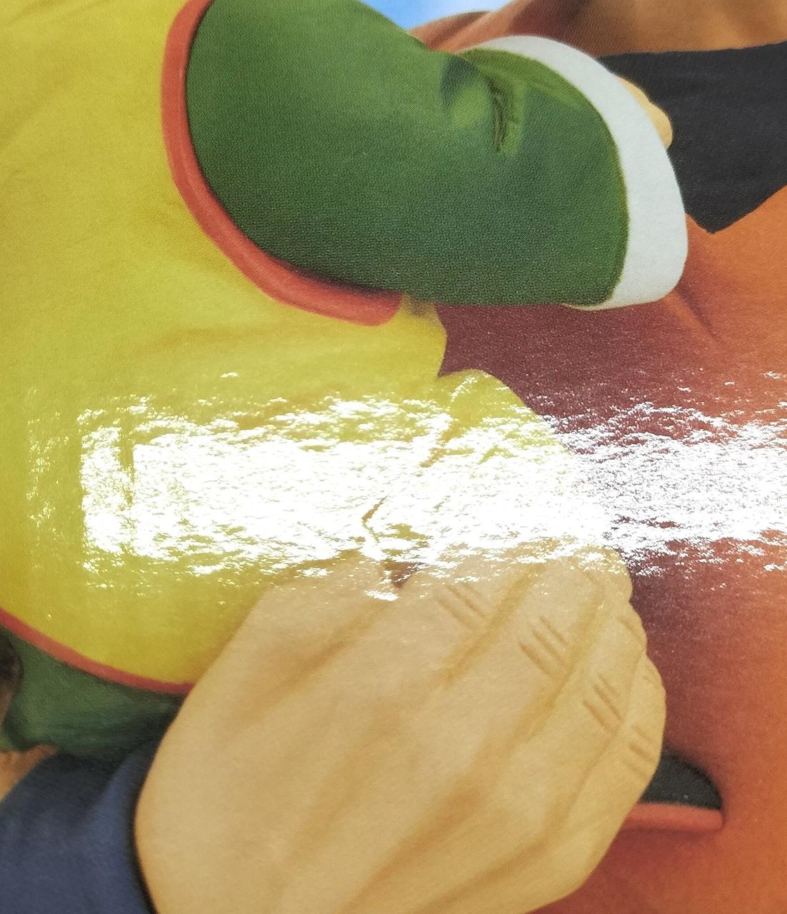 箱に傷みが見受けられます。