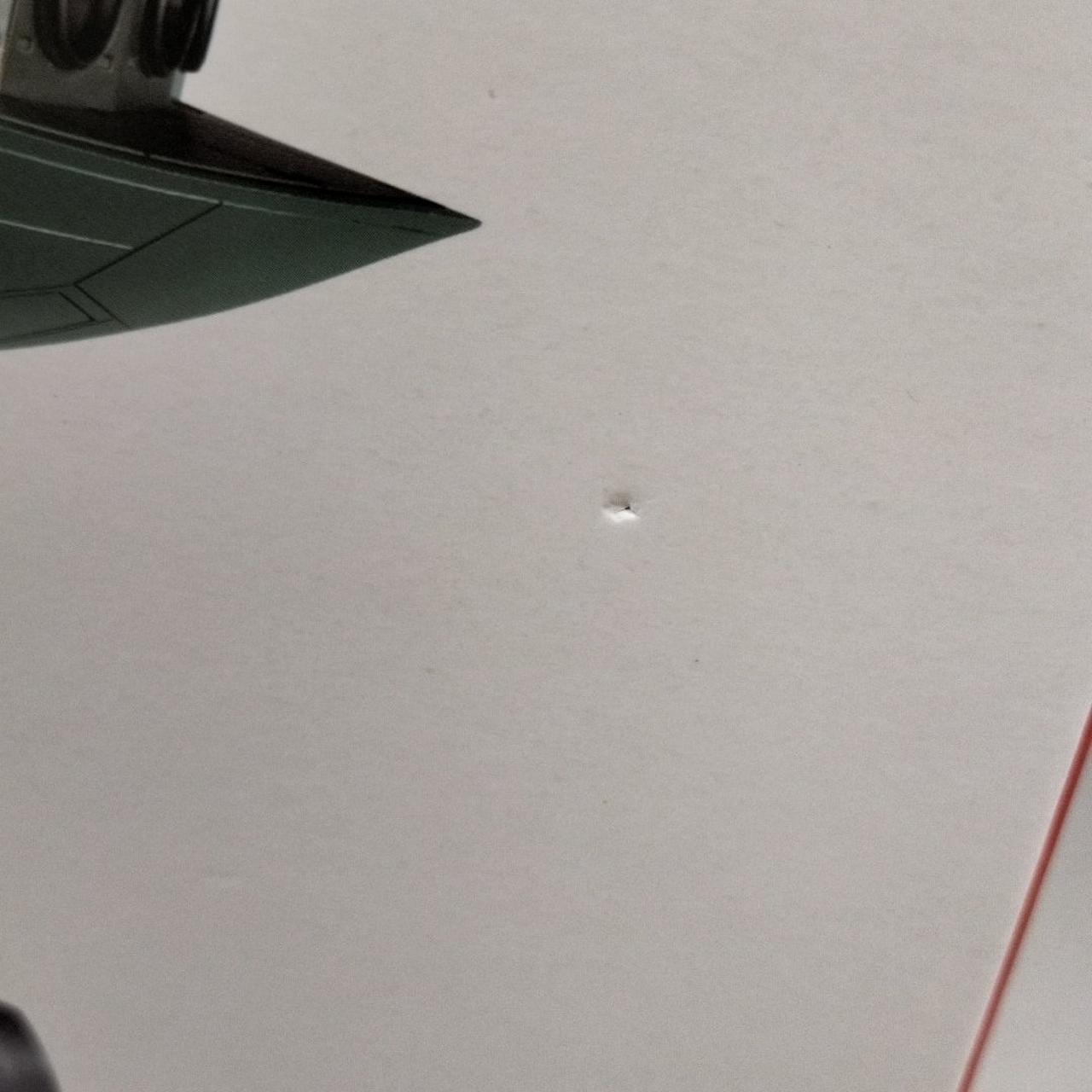 凹みが見受けられます。