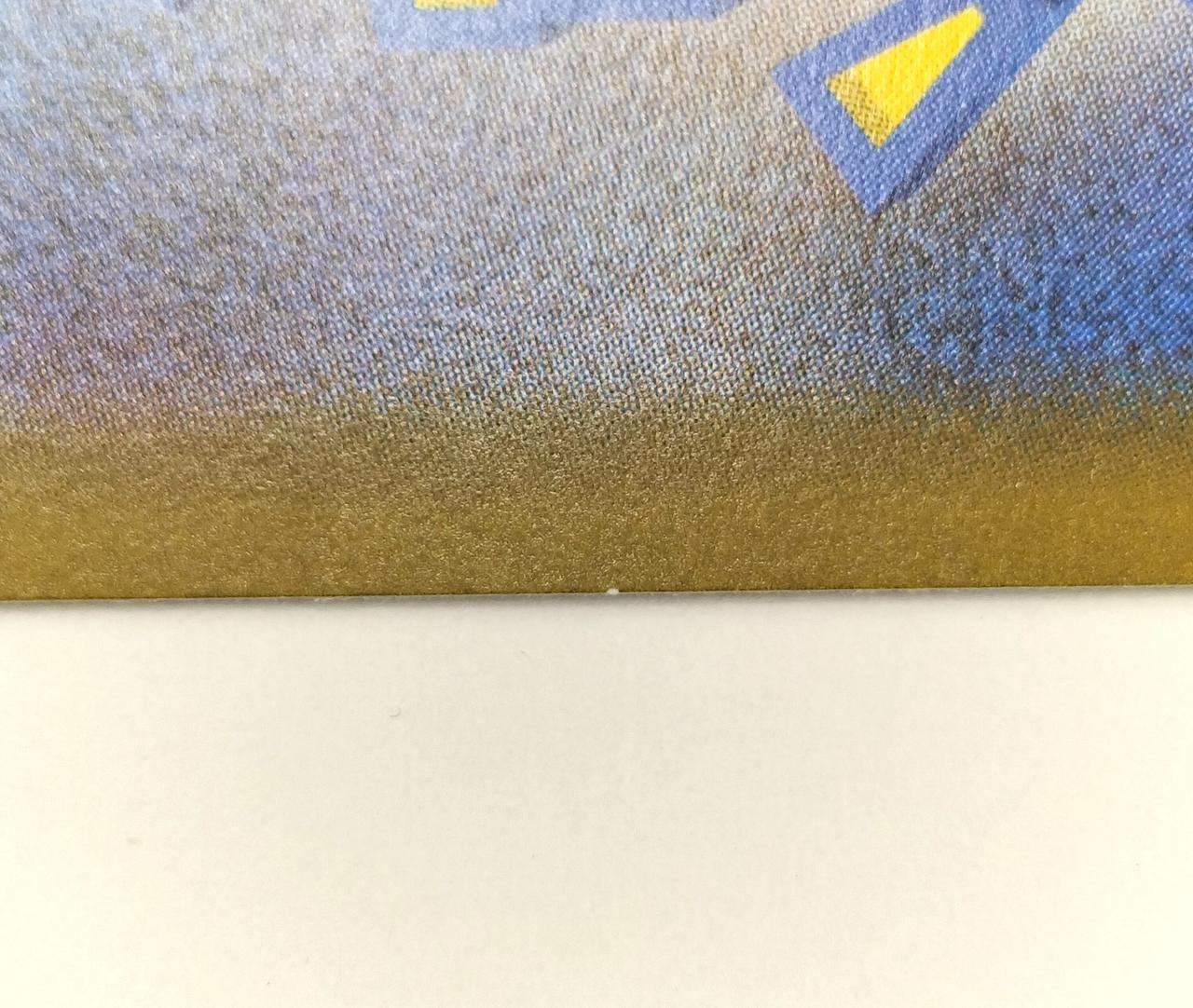 白欠けが見受けられます。