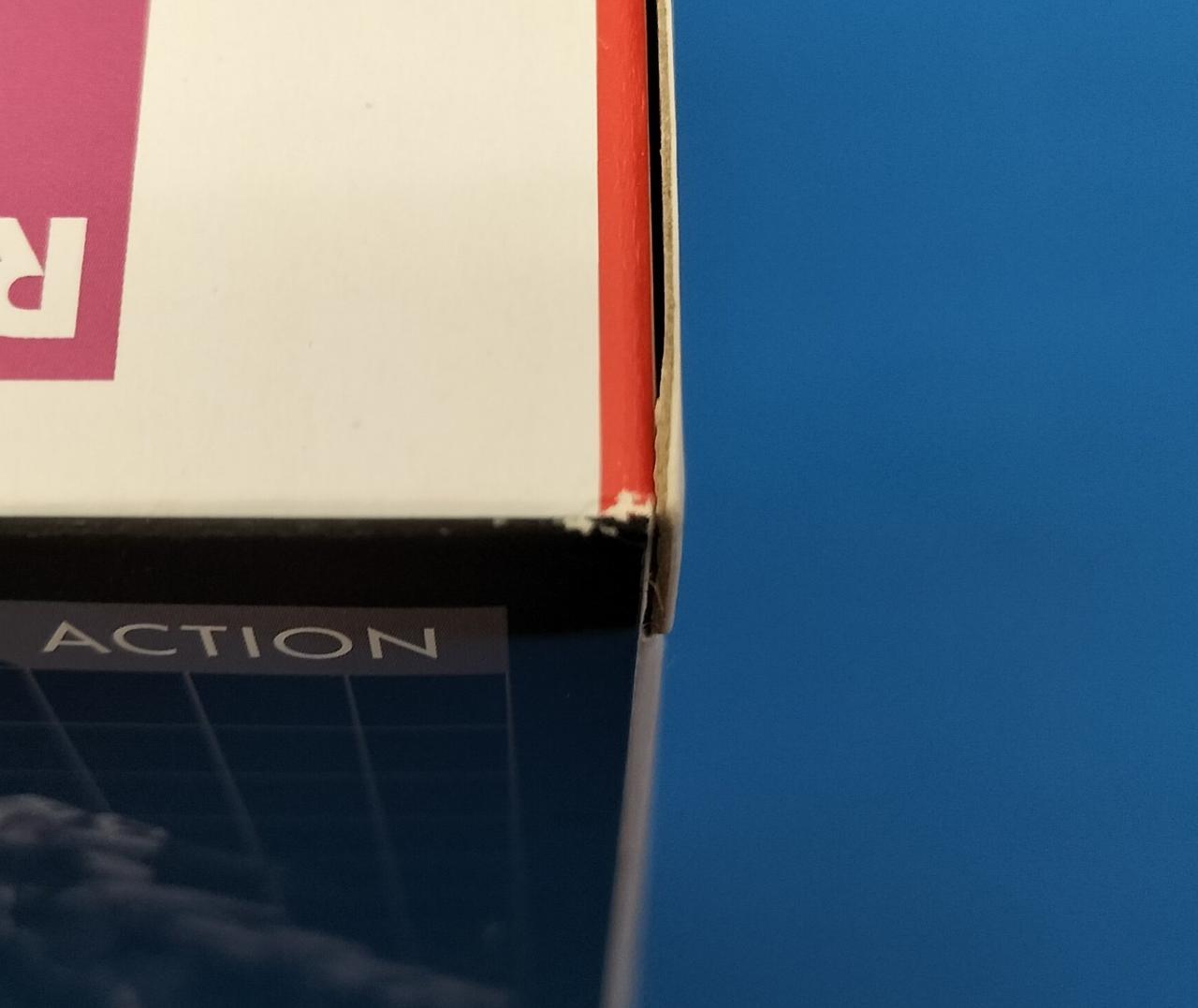 箱に傷みが見受けられます。