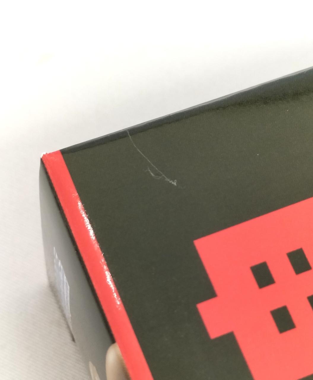 箱に傷みが見受けられます。