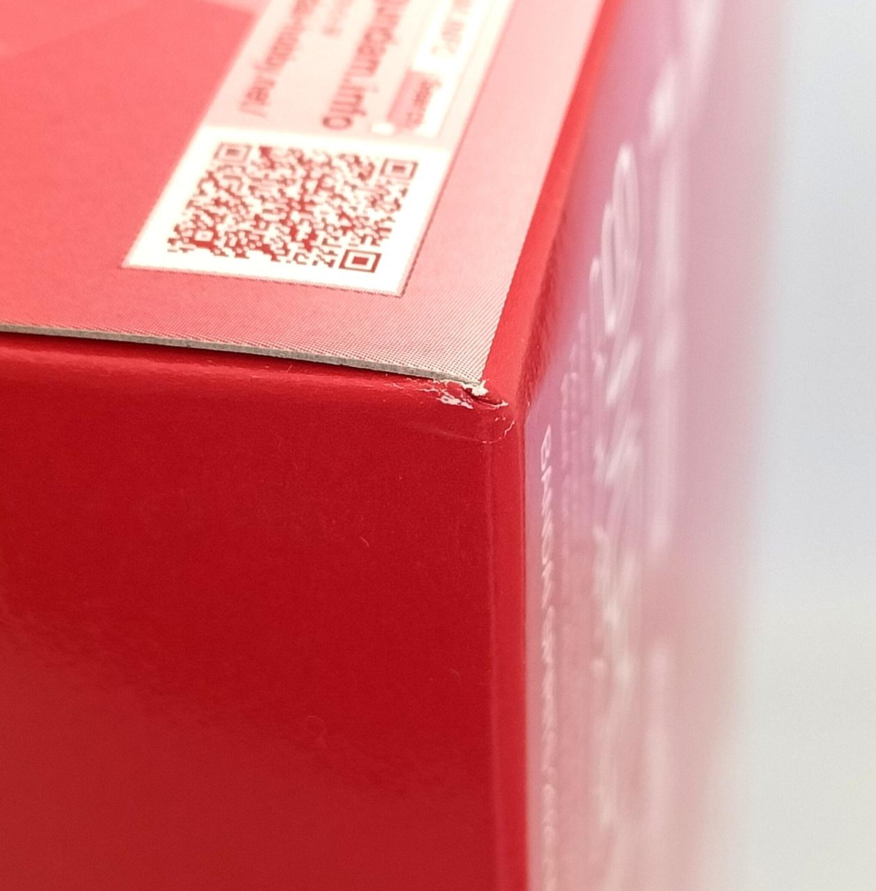 箱に傷みが見受けられます。