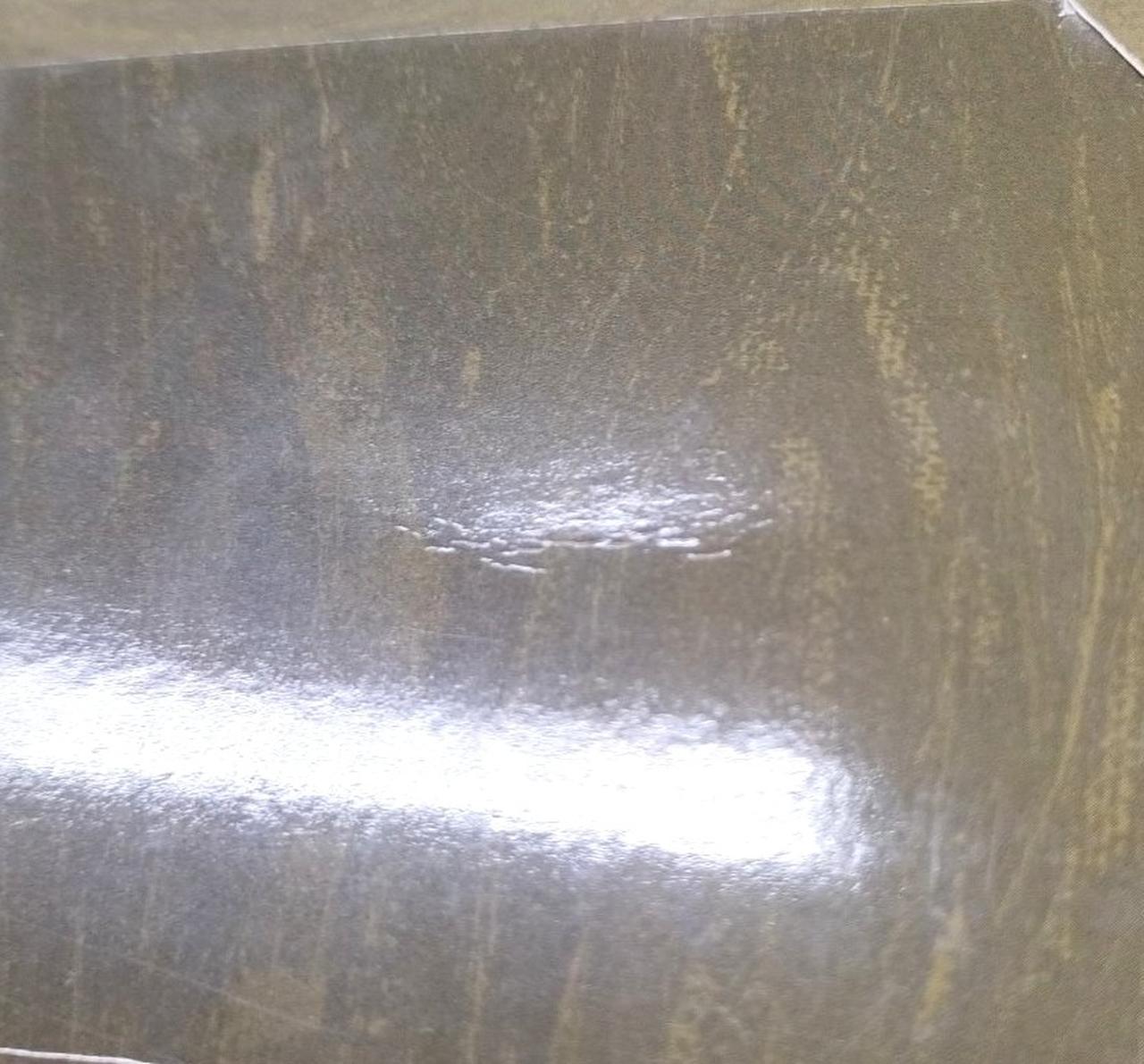 箱に傷みが見受けられます。