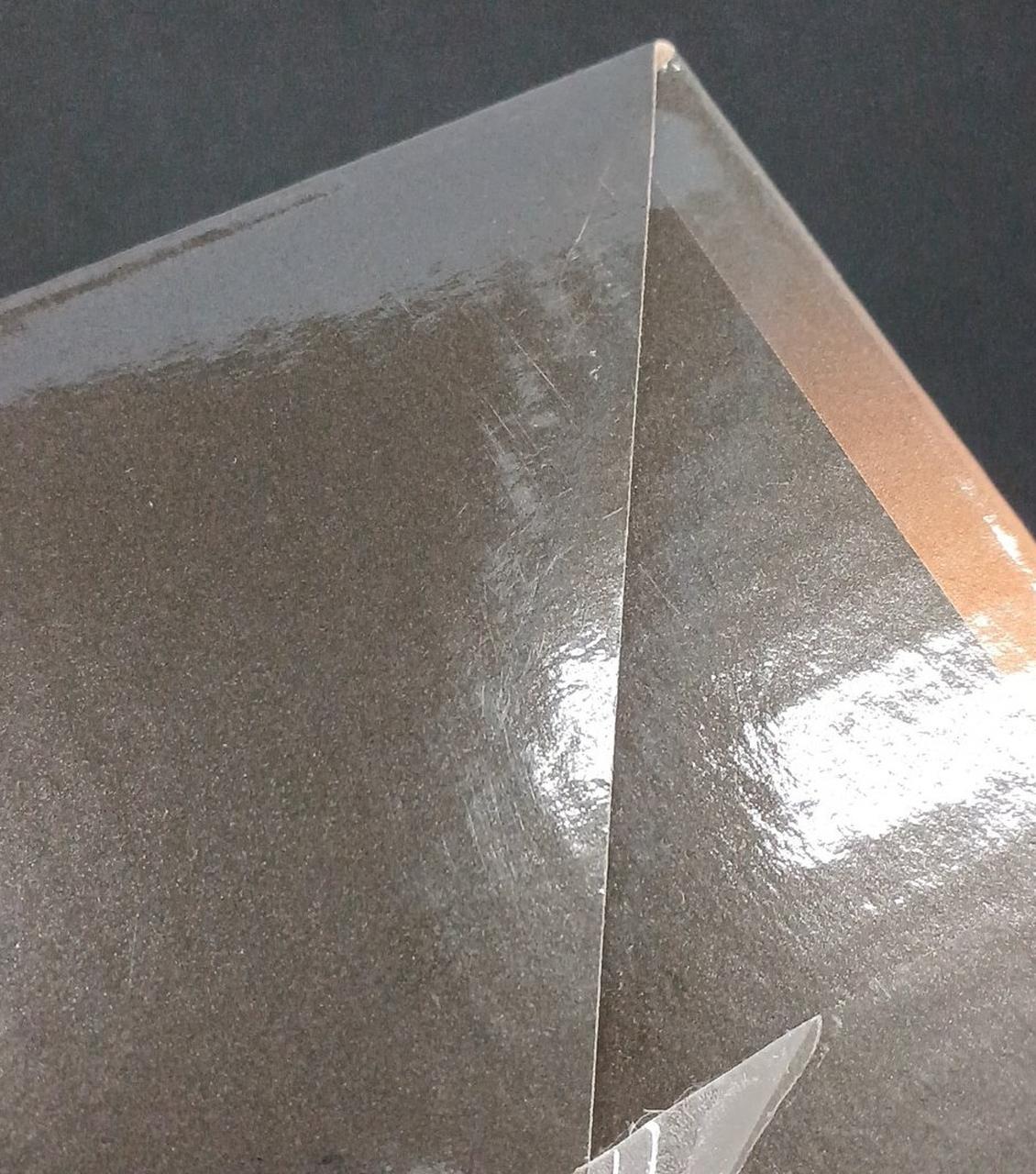 箱底面に傷が見受けられます。