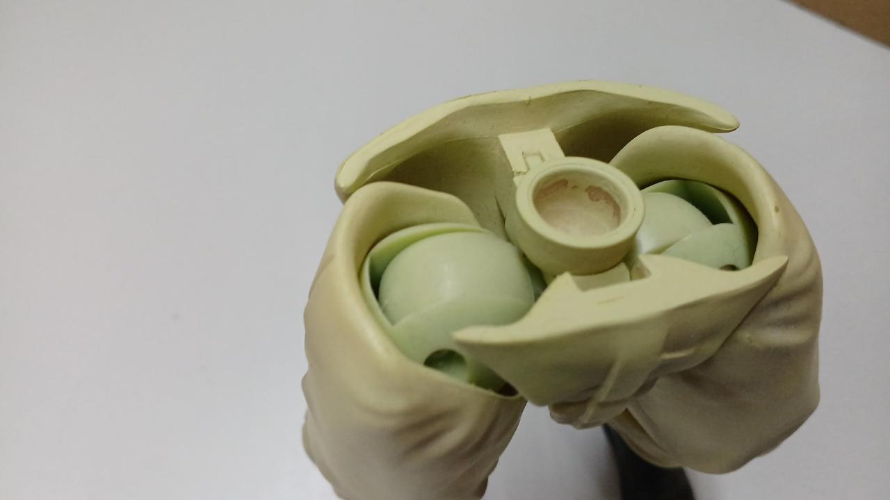 ボールジョイント外れやすいです。