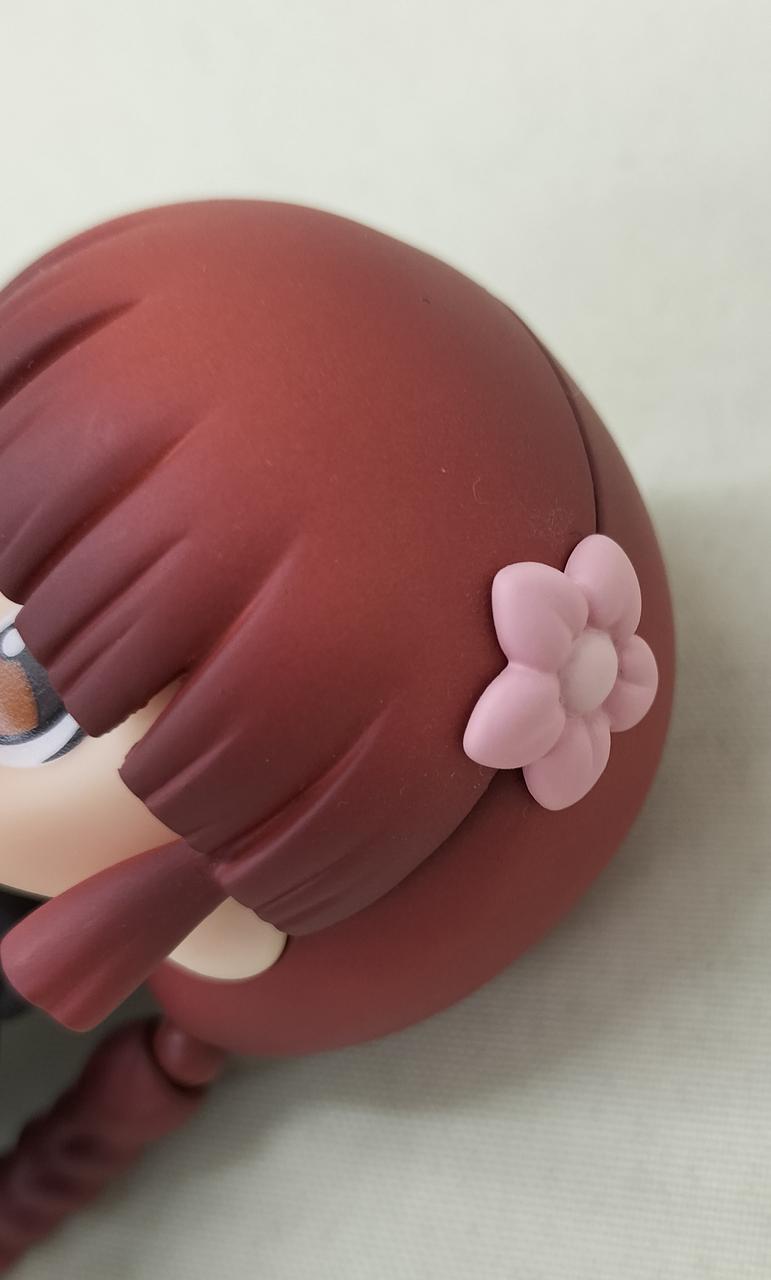 特典の髪飾り本体に付いてます