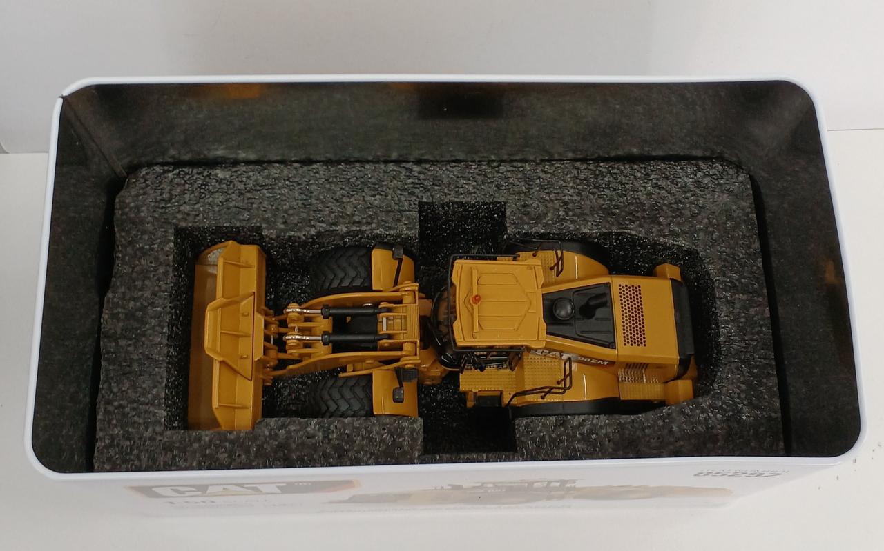 SUMITOMO ダイキャストモデル 1:50 Amazon.co.jp: 大割解体機 日立建機 ダイキャストモデル ZX200
