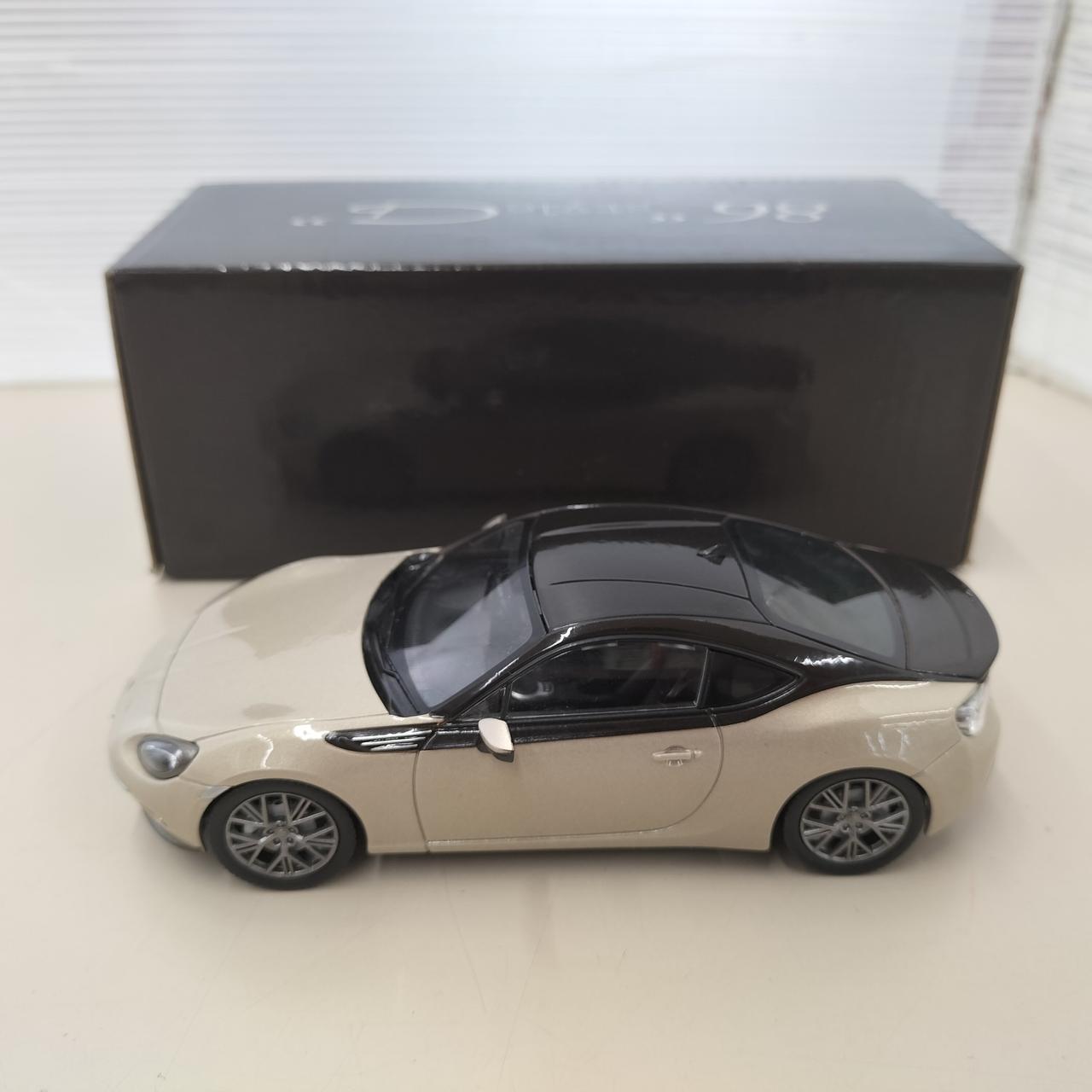 トヨタ カラーサンプルセット 送料込み ランドクルーザー 300 ZX ミニカー トヨタ 1/30 カラー