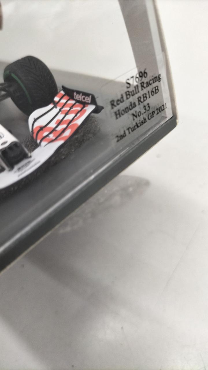 シール剥がれあり