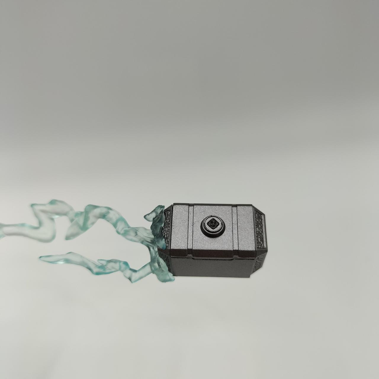 ハンマーの柄部分折れてます