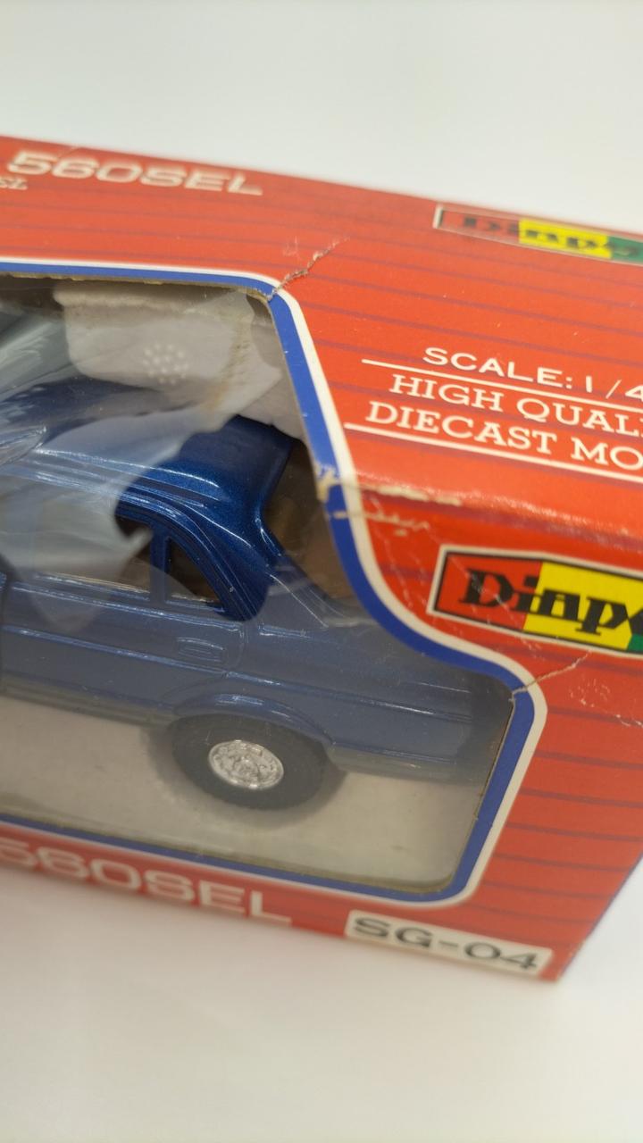 透明フィルム破れあり