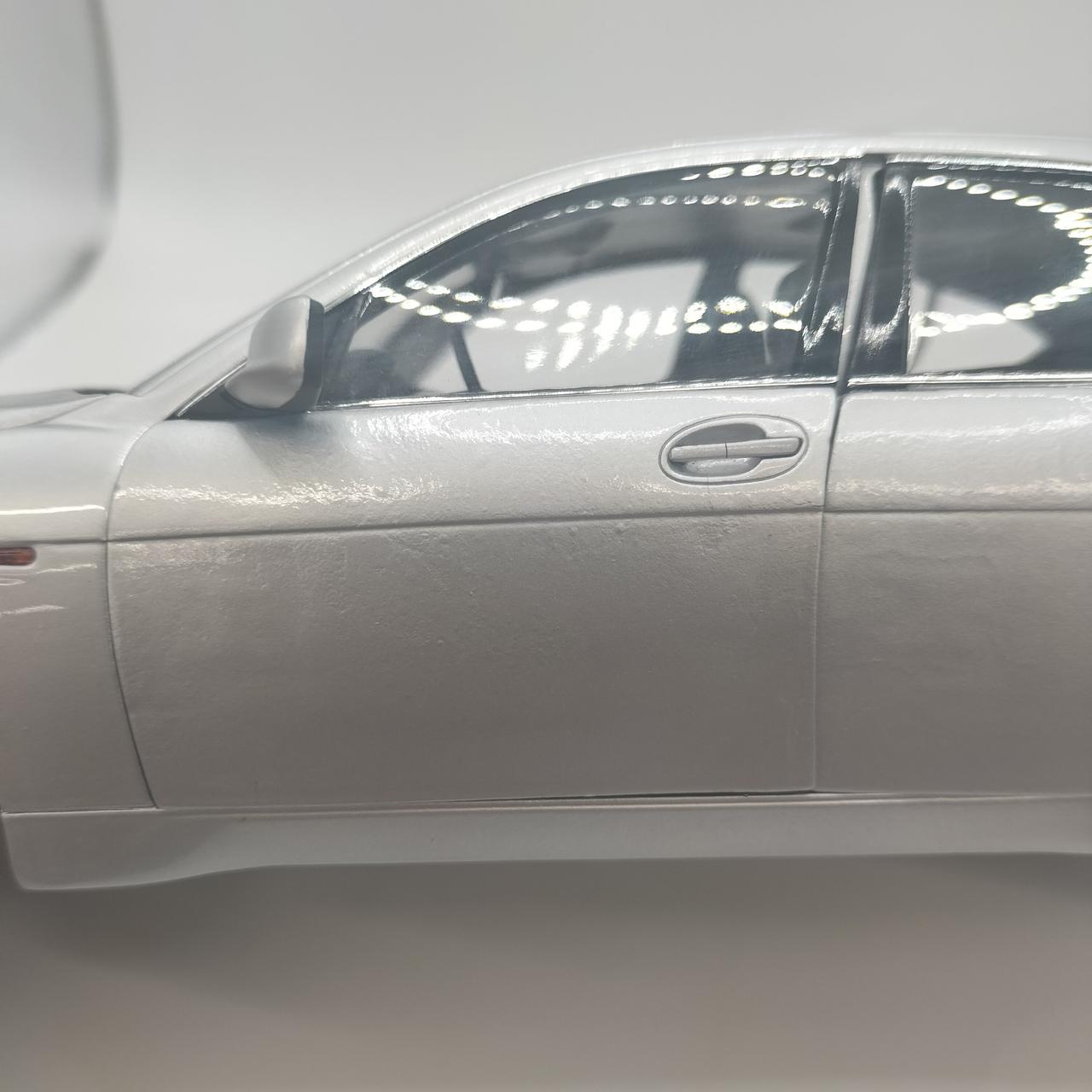 運転席側塗装デコボコしてます