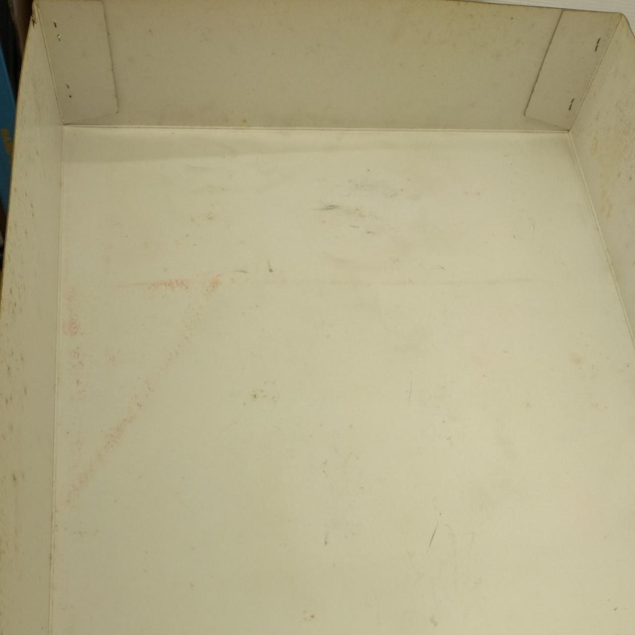 箱内側汚れ