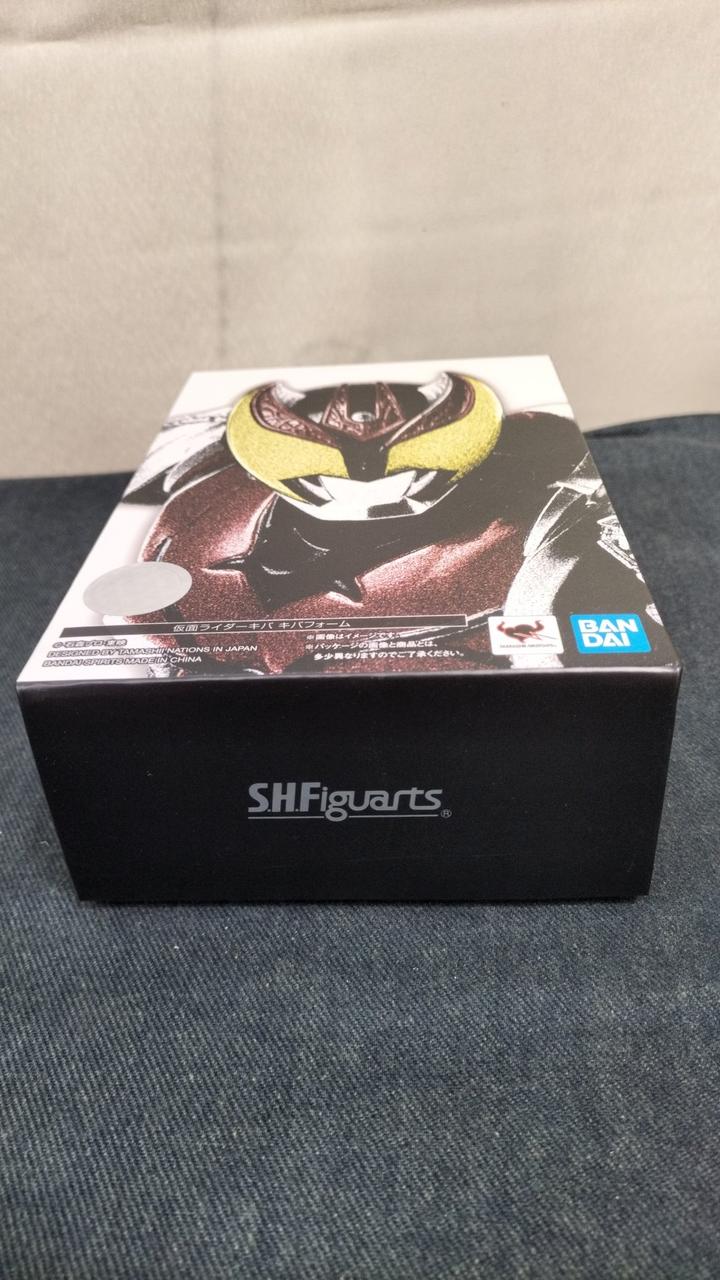 バンダイ|未開封 仮面ライダーキバ キバフォーム+ライドウォッチ型台座