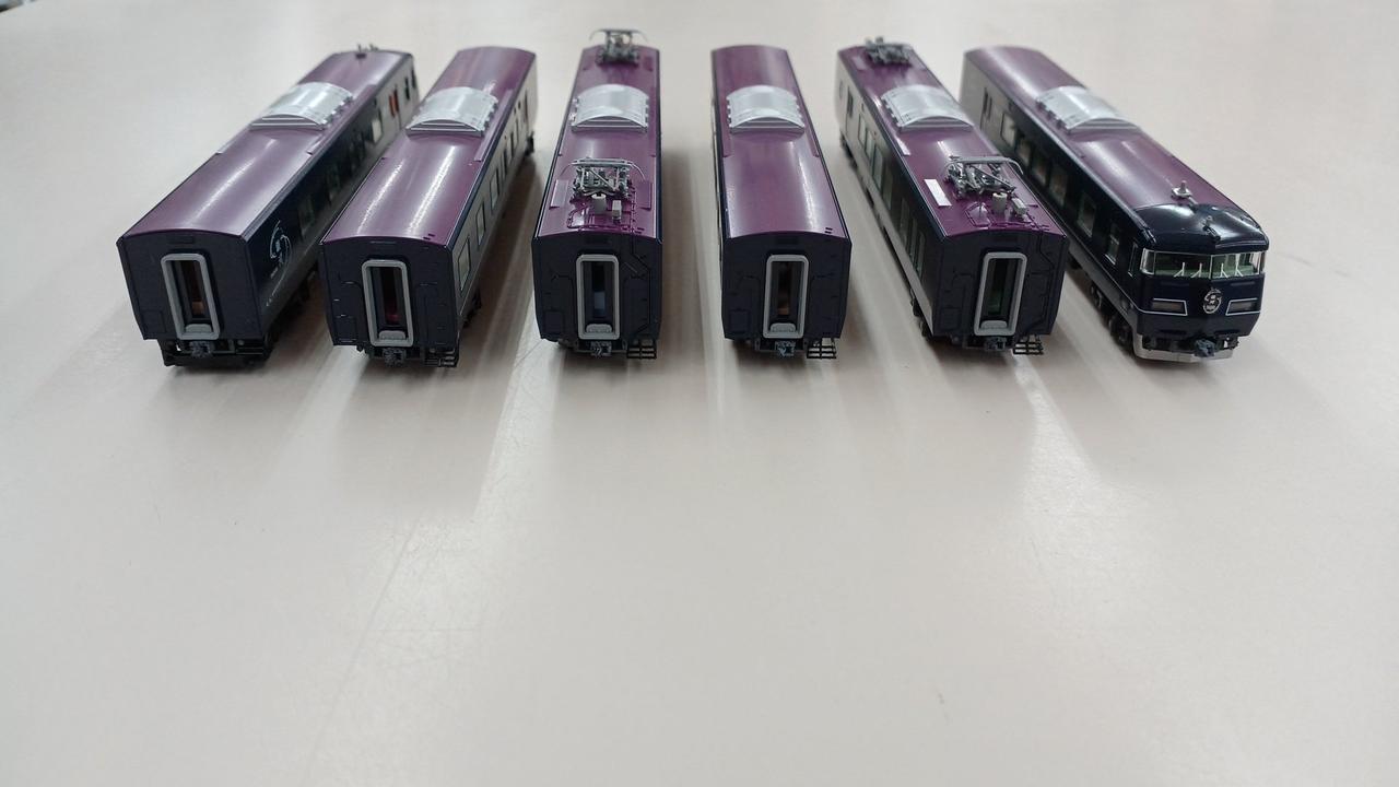 【中古】JR 117-7000系電車(WEST EXPRESS 銀河)セット JR 117-7000系電車(WEST EXPRESS 銀河)セット｜製品情報｜製品
