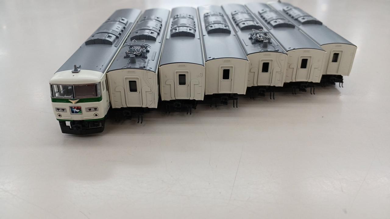 【中古】KATO １８５系２００番台　踊り子色　７両セット 185系200番台 踊り子色 (7両セット) (鉄道模型) - ホビーサーチ