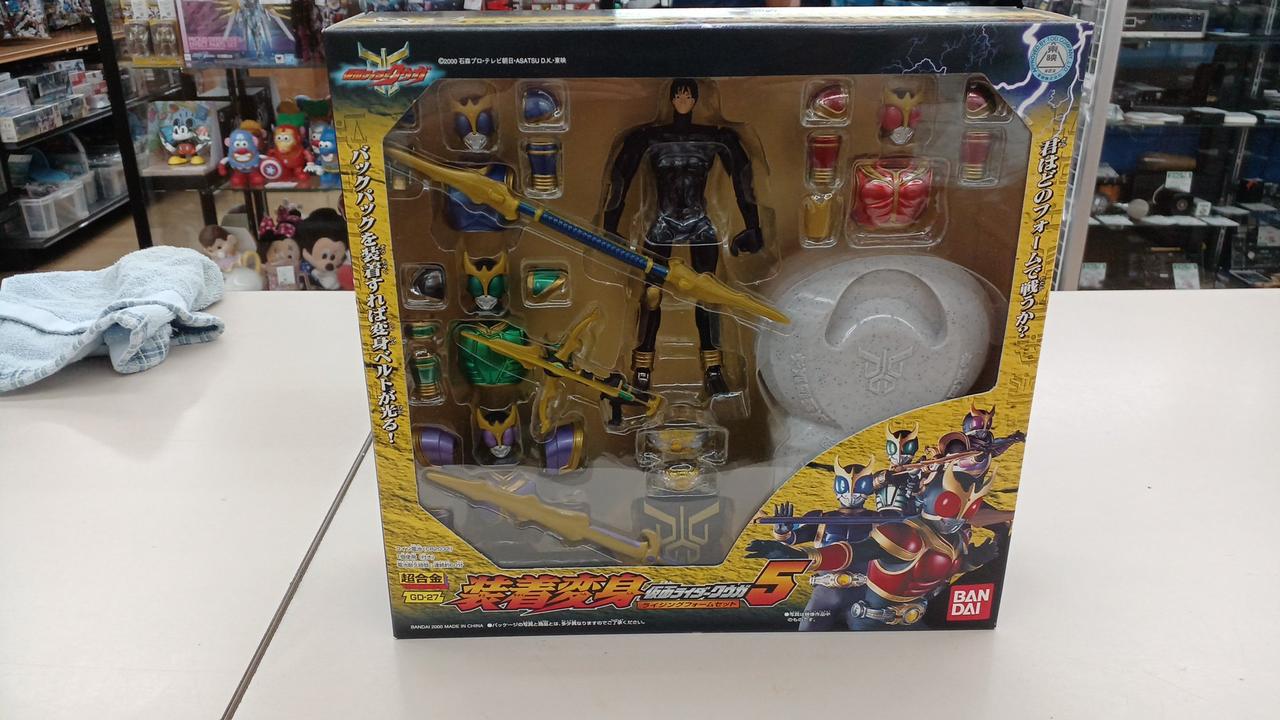 仮面ライダークウガ 装着変身セット 1-6 Amazon.co.jp: 装着変身 仮面ライダークウガ6 アルティメットフォーム