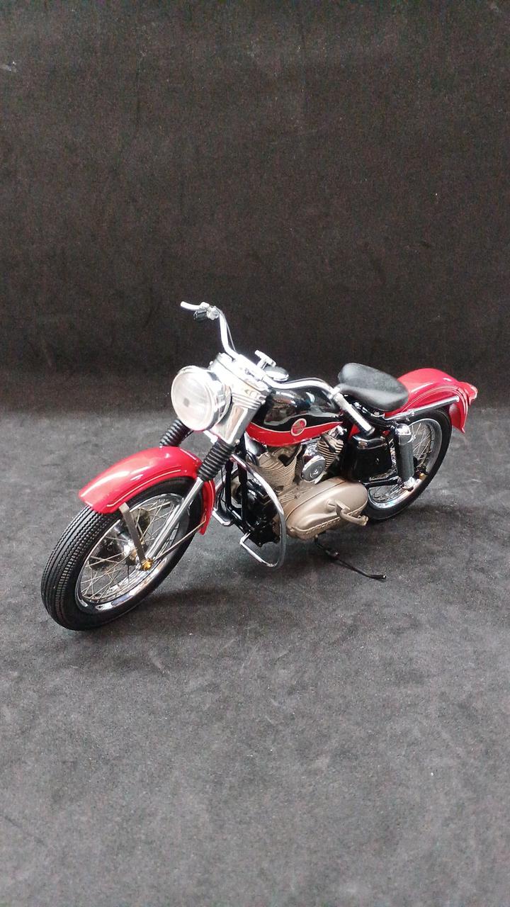 フランクリンミント1957年ハーレーダビットソン・スポーツスター 1/24 フランクリンミント1957年ハーレーダビットソン・スポーツスター