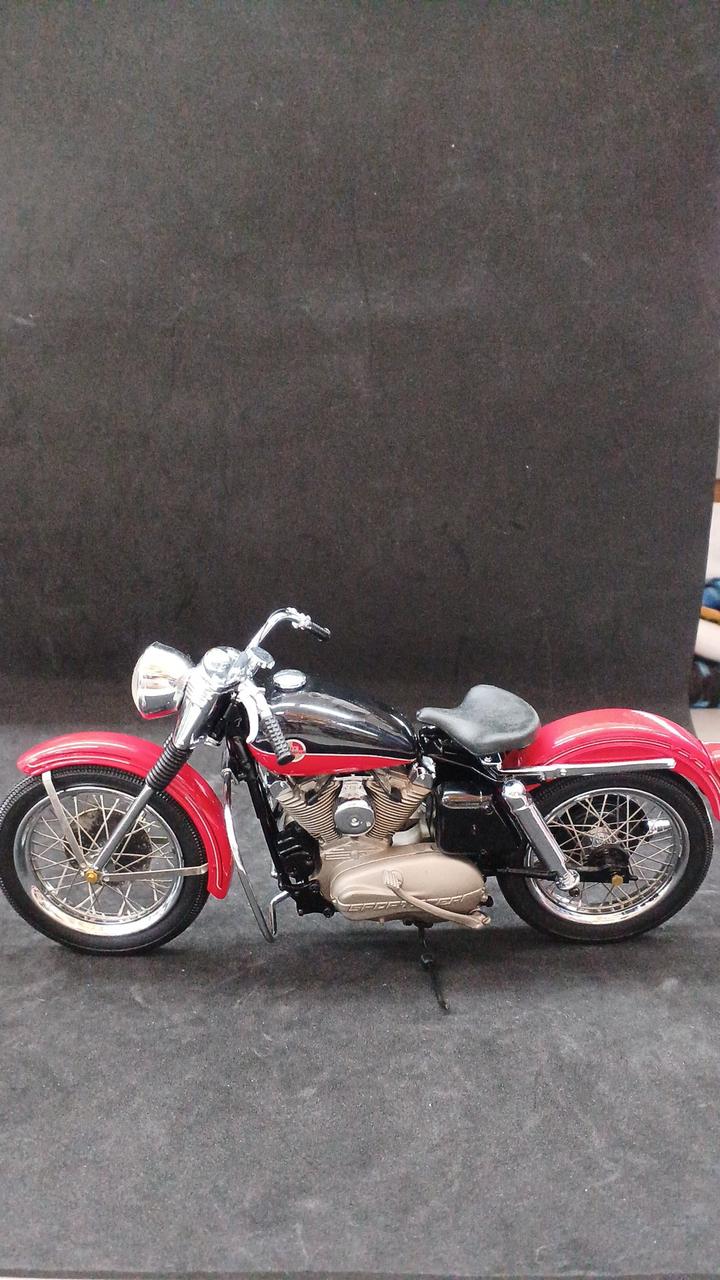 フランクリンミント1957年ハーレーダビットソン・スポーツスター 1/24 フランクリンミント1957年ハーレーダビットソン・スポーツスター
