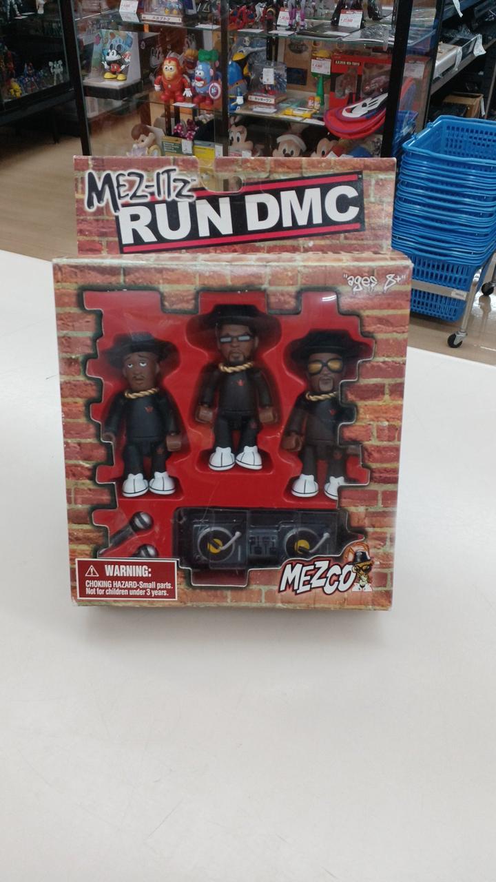 adidas - RUN DMC MEZCO カモ 迷彩 フィギュア RUN DMC フィギュア - メルカリ